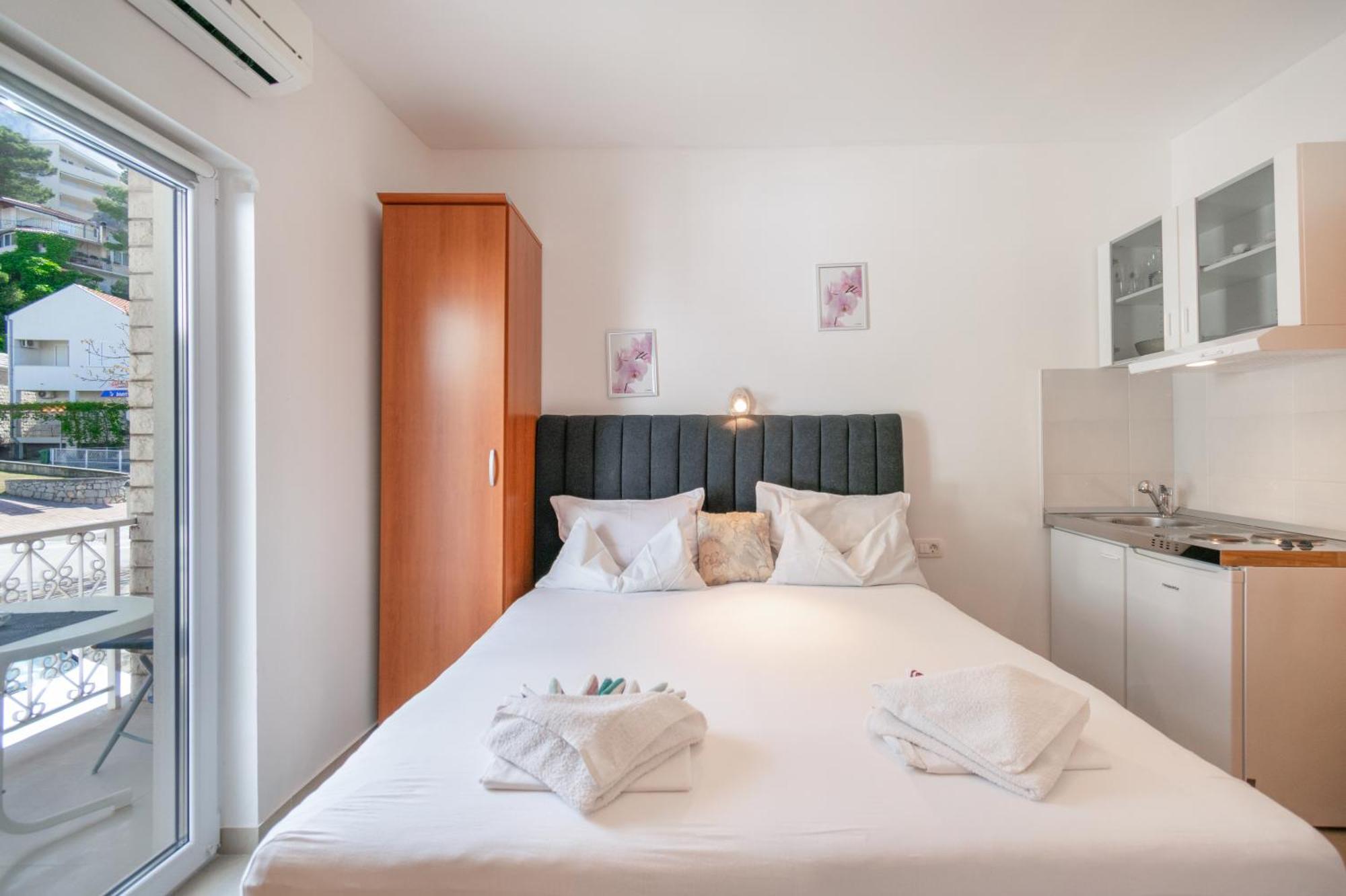 Apartment Kristina Dujmovic Башка-Вода Экстерьер фото