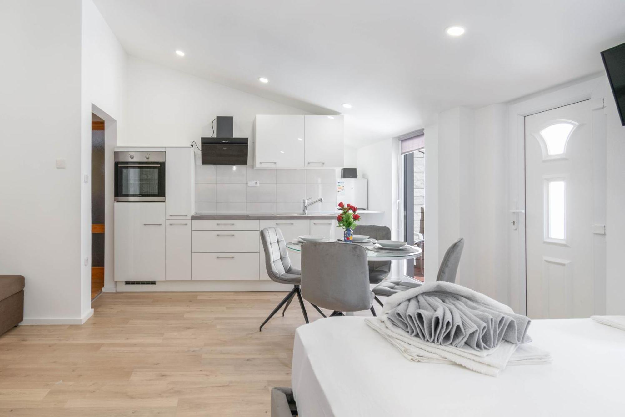 Apartment Kristina Dujmovic Башка-Вода Номер фото