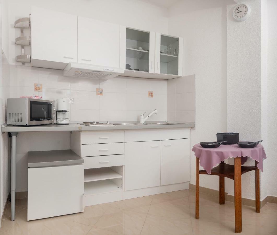 Apartment Kristina Dujmovic Башка-Вода Экстерьер фото