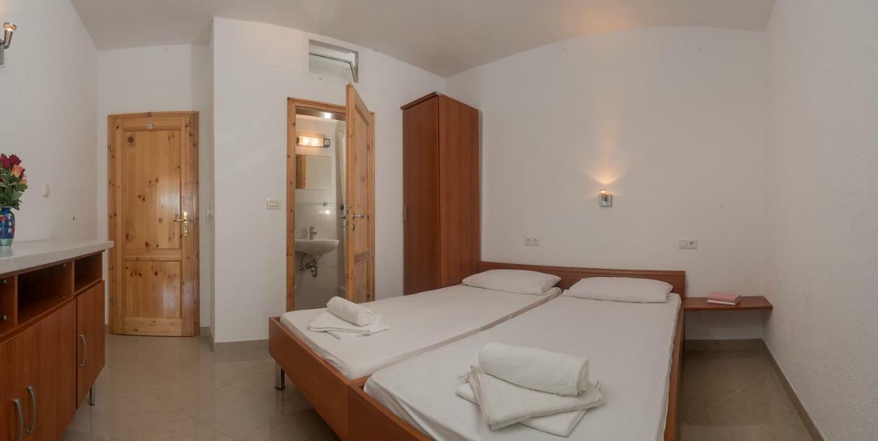 Apartment Kristina Dujmovic Башка-Вода Экстерьер фото