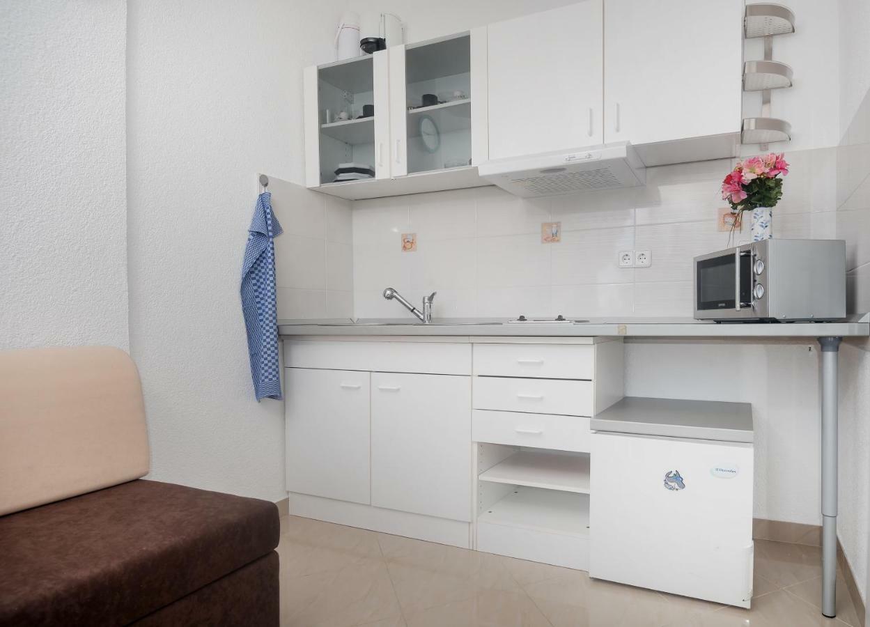 Apartment Kristina Dujmovic Башка-Вода Экстерьер фото