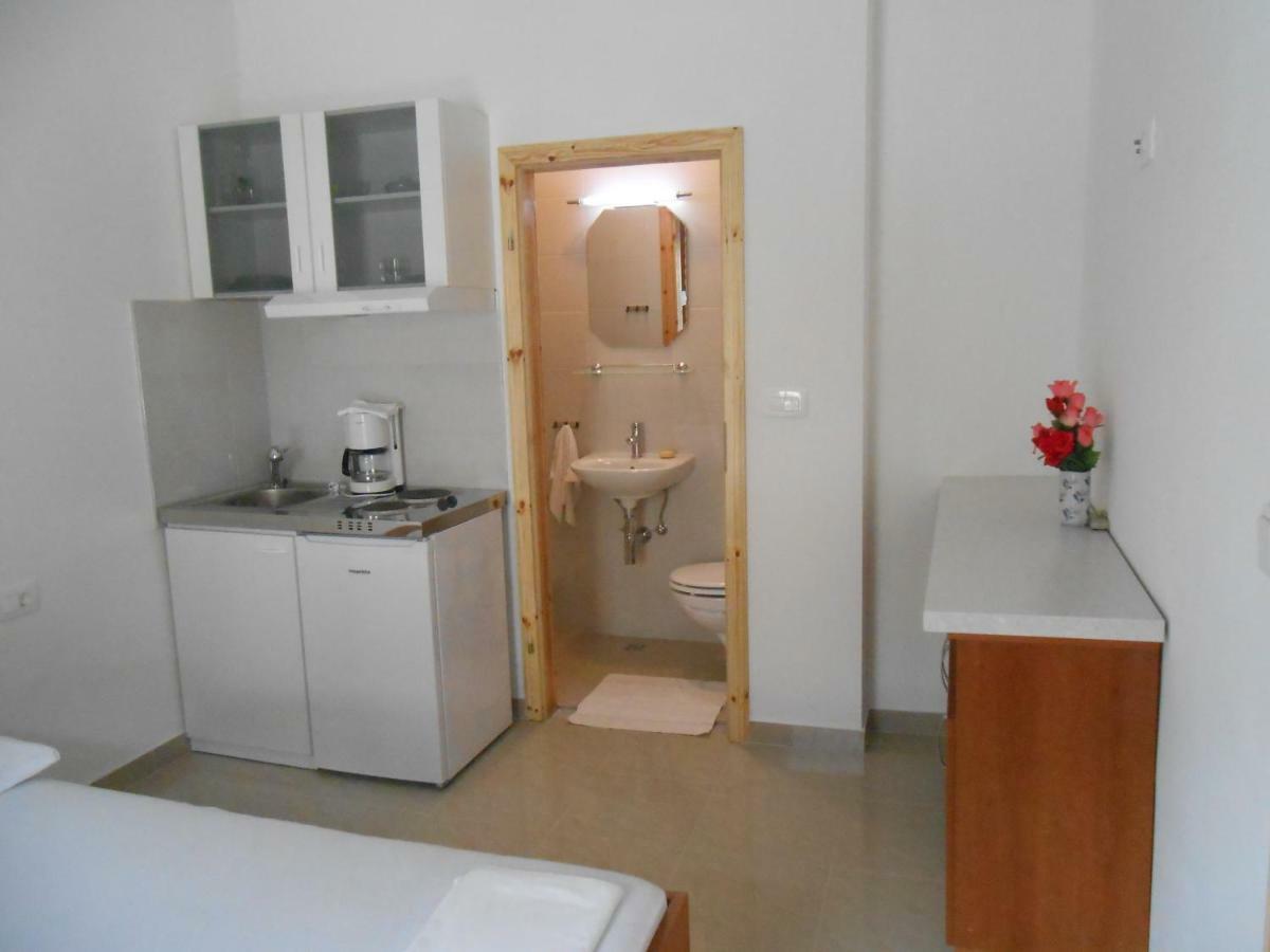Apartment Kristina Dujmovic Башка-Вода Экстерьер фото